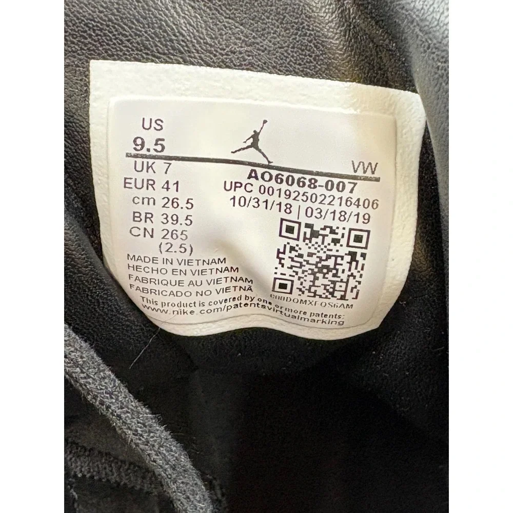 Jordan 12 Retro Royalty Taxi Black Gold White AO6068-007 Mens 9.5